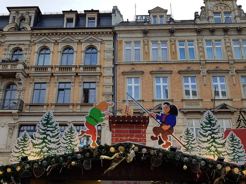 Dr. Ute Haese zeigte begeistert den Weihnachtsmarkt in Zwickau